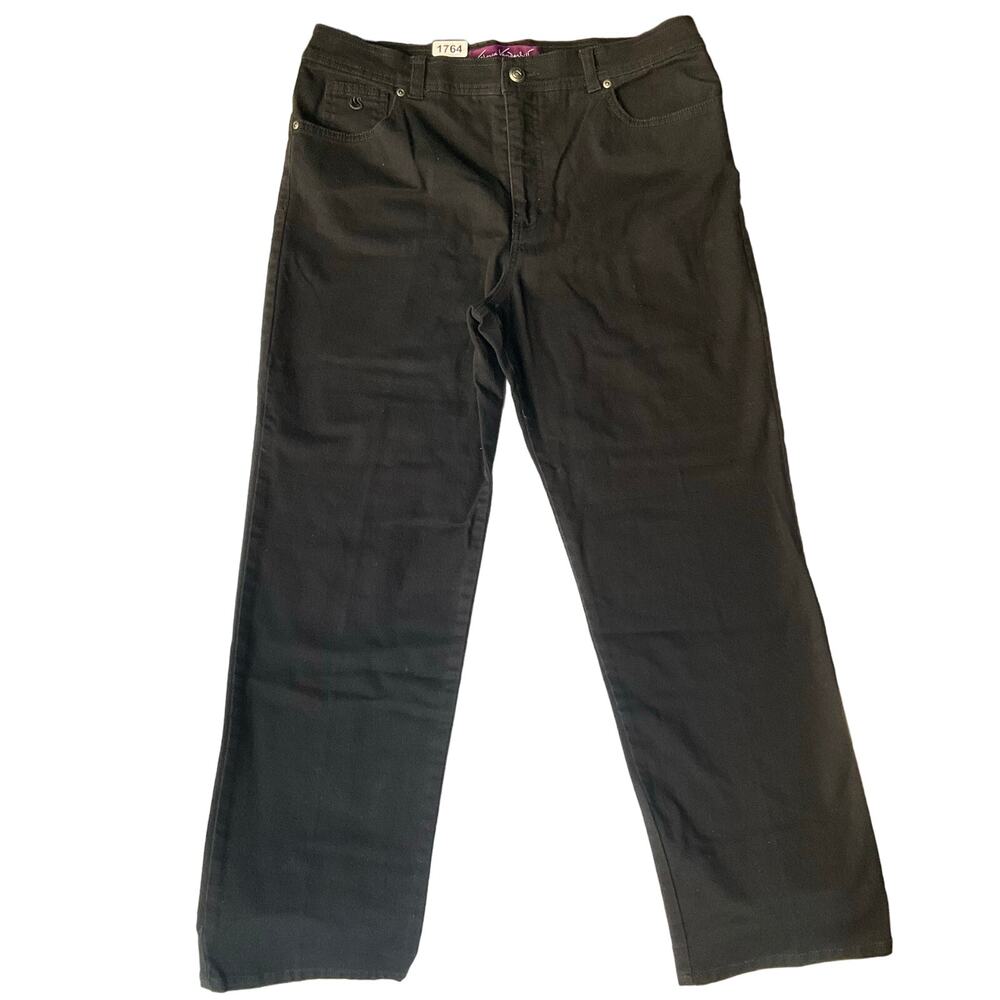 Gloria Vanderbilt Women’s Straight Leg Boot Cut Jeans size 16 Petite,Solid Black